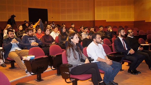 YDÜ İletişim Fakültesi’nde “Medya Özgürlüğü” konferansı gerçekleştirildi