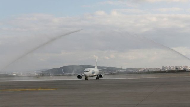 Atatürk Havalimanı'nda 3 uçağa kuş çarptı