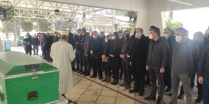 Veli Tümerkan bugün Lefkoşa'da toprağa verildi.