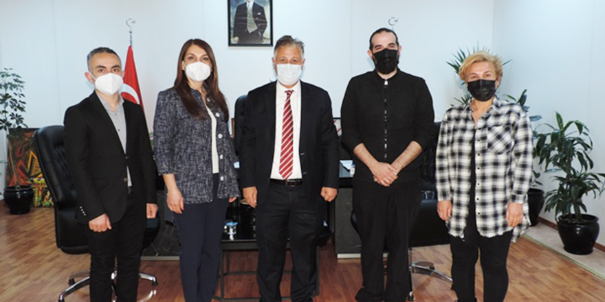 "Sağlık çalışanlarının her zaman yanındayız"