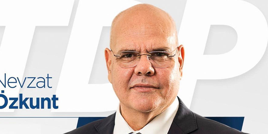 Özkunt,: "Süratle fakirleşiyoruz"