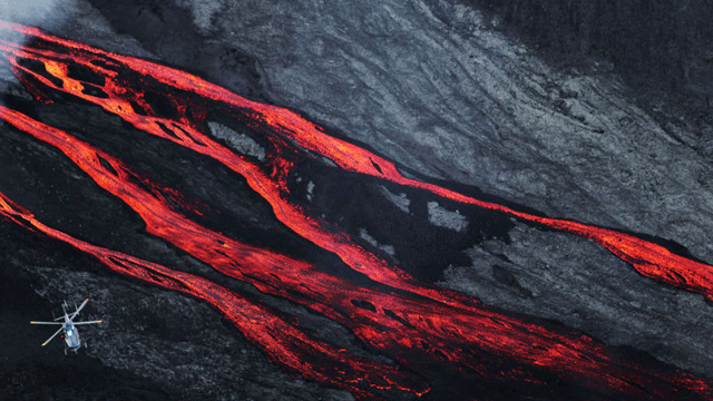 ABD’de yeryüzüne doğru hızla ilerleyen dev magma kabarcığı tespit edildi