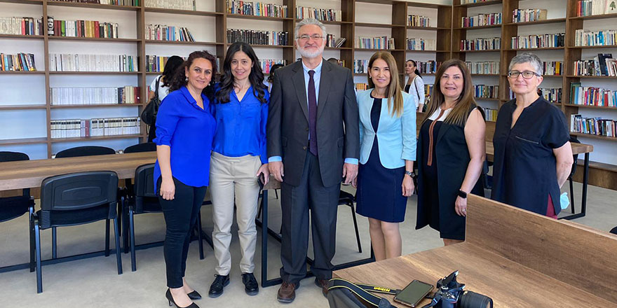 Kıbrıs Vakıflar İdaresi üç okula yeni kütüphane kazandırdı