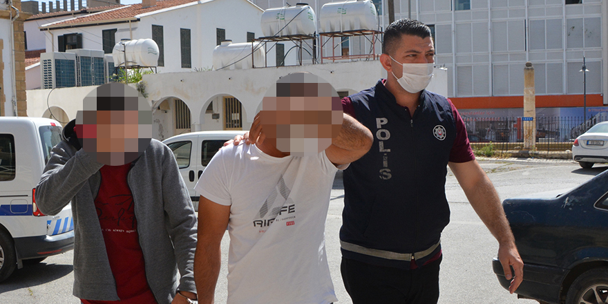 “İnşaattan plaka demir teleskoplarını çalıp, hurdacıya sattılar”