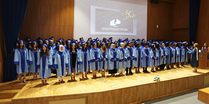 LAÜ Hemşirelik Bölümü mezunları için yemin töreni düzenledi