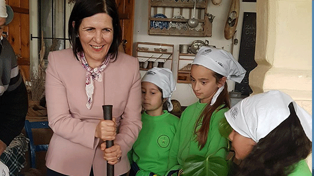 Siber Kumyalı’da çocuklarla Eko Turizm ve Çevre Eğitimi’ne katıldı