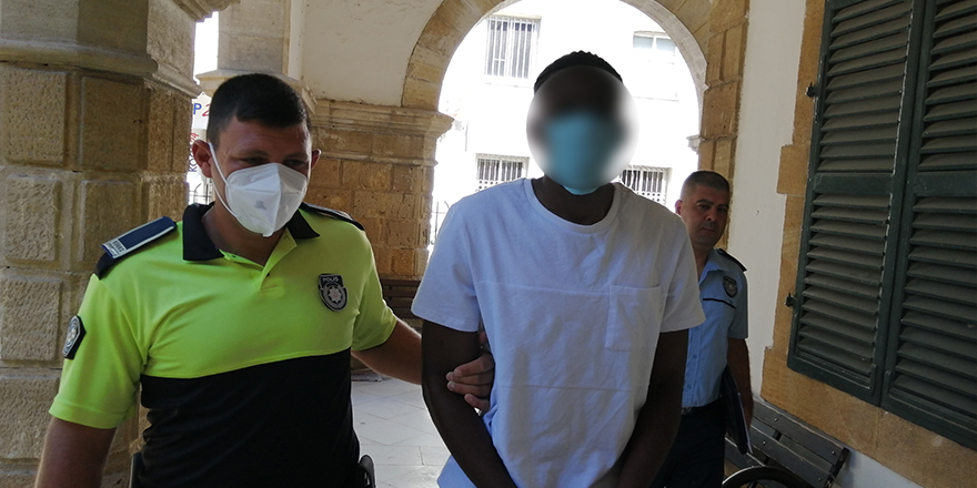 Ercan’dan sahte vize ile çıkış yaptı, İstanbul'dan geri gönderildi