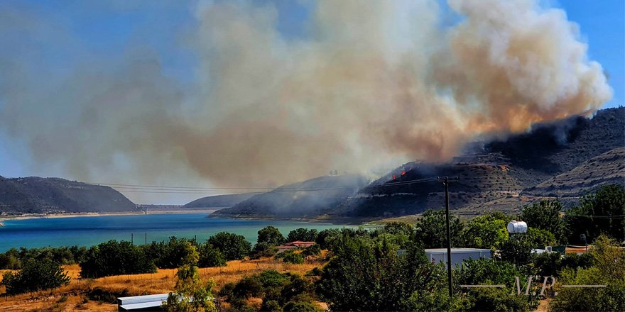 Limasol’da “Kuris Barajı” bölgesinde büyük yangın!