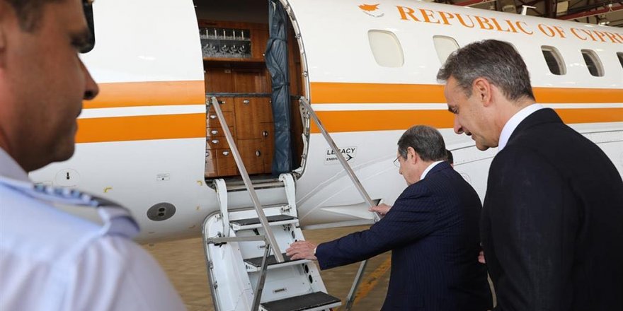 Yunanistan, Kıbrıslı Rum lider Nikos Anastasiadis'e uçak hediye etti
