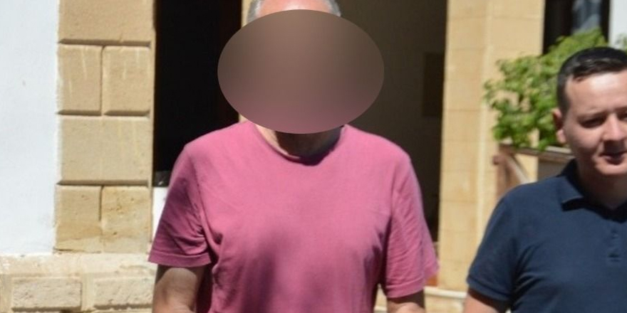 Kürek sapı ile vurup kafatasını çatlattı!