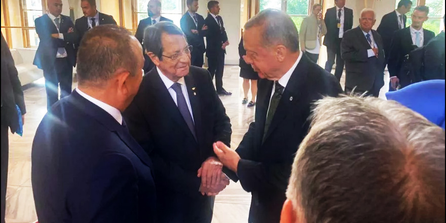 Anastasiadis ile Erdoğan arasında samimi diyalog