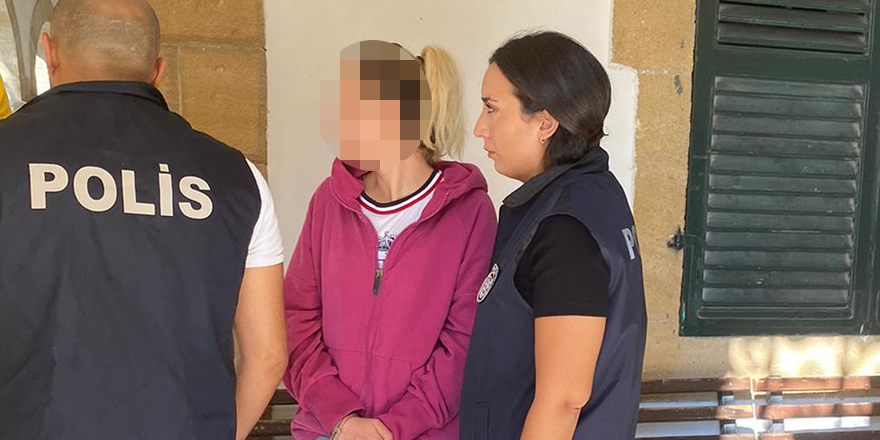 Pantolonların ceplerinden 225 bin Euro çıktı