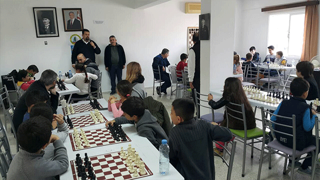 Girne  temalı 2018  Girne  Satranç  Turnuvasında heyecan  dorukta
