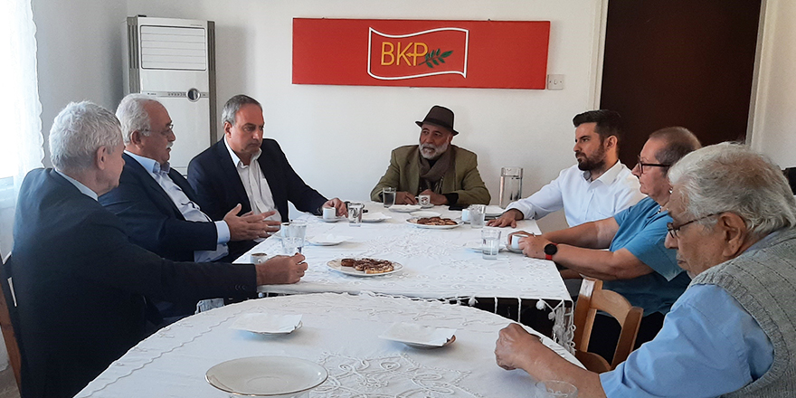 Mavroyanis ve AKEL heyeti BKP’yi ziyaret etti