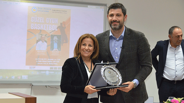 Ünlü basketbolcu Ömer Onan DAÜ’lü öğrencilerle buluştu