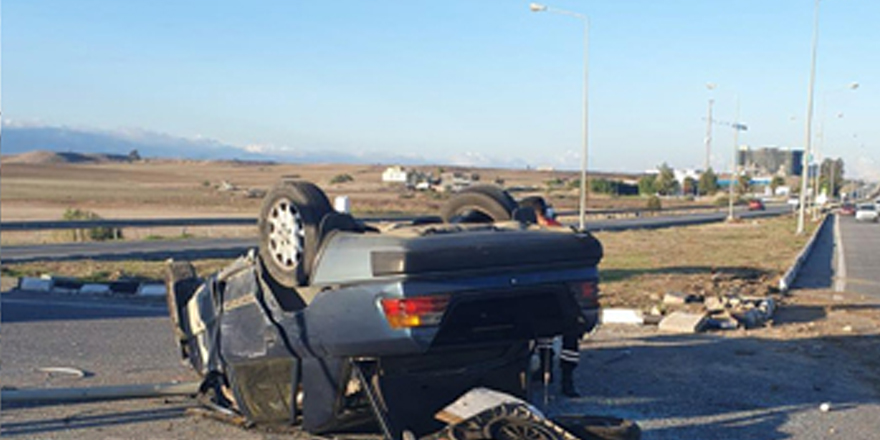 Alayköy’de araç takla attı