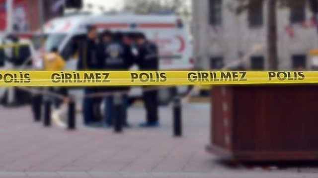 Sakarya'da 8 aylık hamile kadın belindeki tabancayı çıkarırken karnındaki bebeği öldürdü