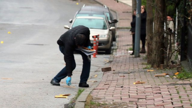 Çekmeköy'de iki grup arasında silahlı çatışma