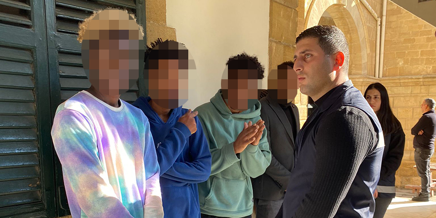 Zorla kaçırdılar, Soydular ve darp ettiler