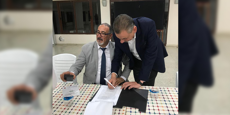 Şenol, ortopedik özürlüler tarafından hazırlanan mutabakat metnini imzaladı