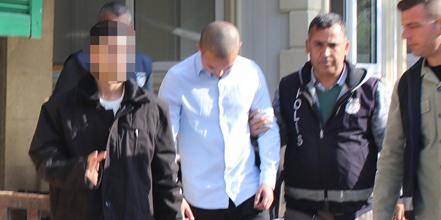 Çıplak görüntülerini çekerek tehdit ettiler