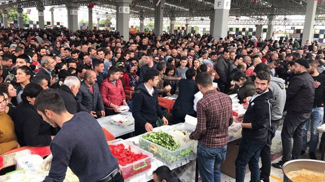 Gazimağusa Belediyesi’nin kapalı pazaryerinde Geleneksel Hamsi Festivali coşkusu yaşandı