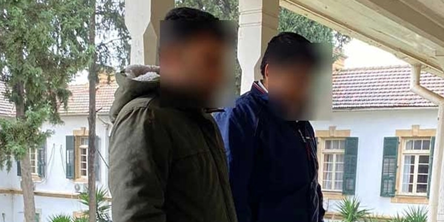 Verdikleri çekin bozulmaması için noterde kağıt yaptırdılar