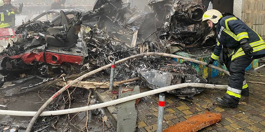 Ukrayna İçişleri Bakanı düşen helikopterde hayatını kaybetti