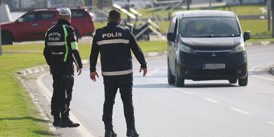 Polisin durduğu motosiklet çalıntı çıktı
