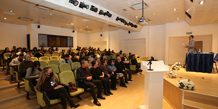 LAÜ’de  “Etkili İletişim” seminer ve atölye çalışması gerçekleştirildi