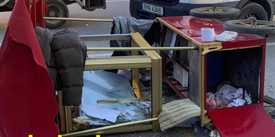 Araba seyyar simit satan 58 yaşındaki Davut Dolu'ya çarptı