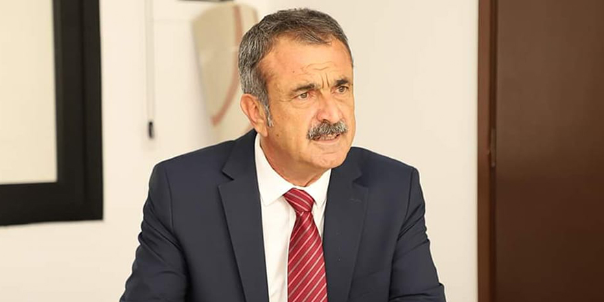 “Enkazın altında maalesef benim de 3 yakın akrabam var”