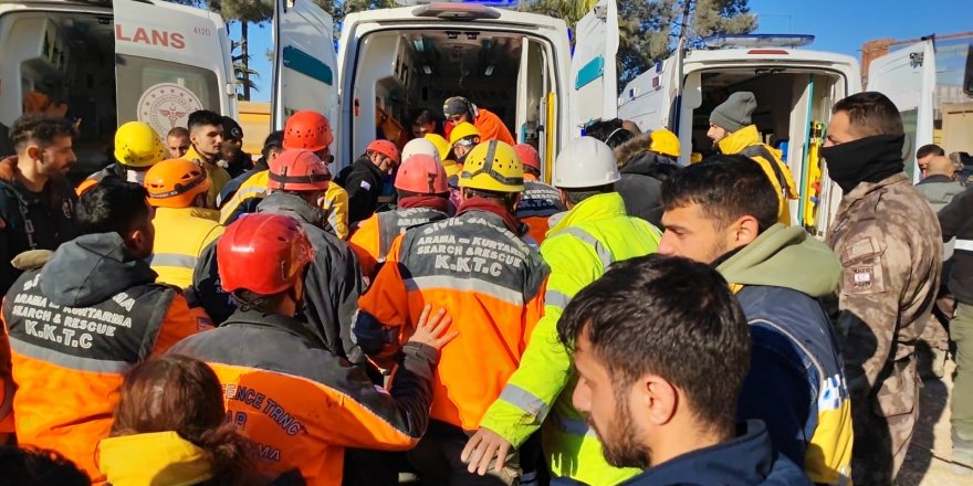 Adıyaman’daki İsias Otel enkazından yaralı olarak kurtarılan Evden Çavdır, yaşamını yitirdi