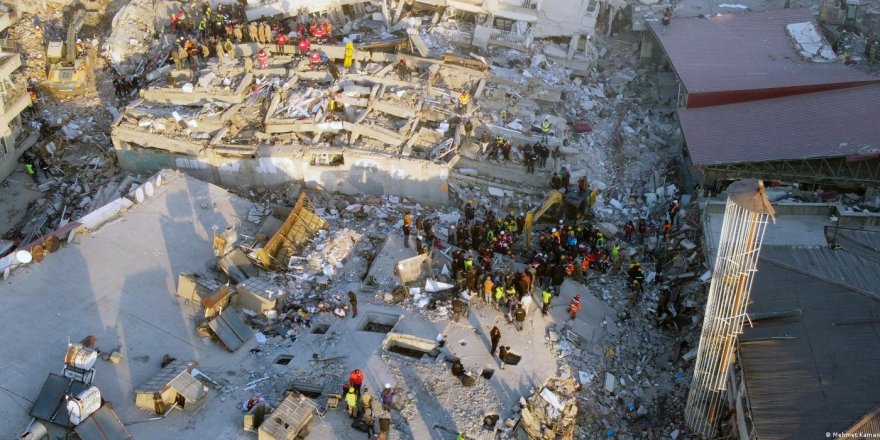Depremde yaşamını yitirenlerin sayısı 29 bin 605'e yükseldi