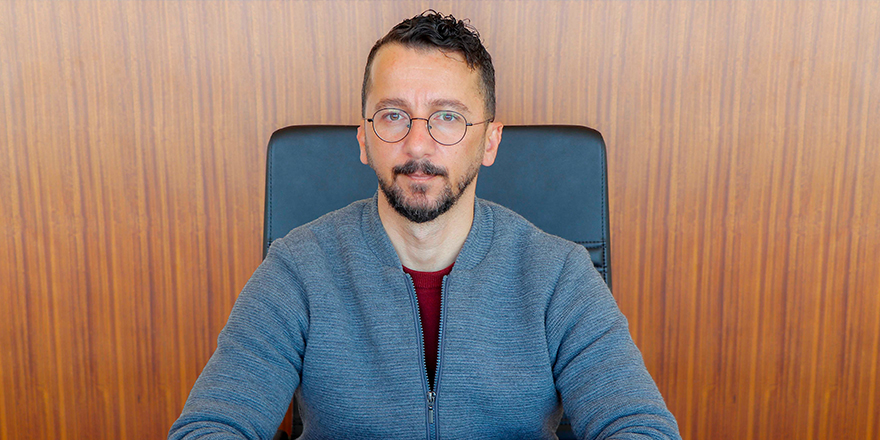 Manik: "Bundan sonra yardımlar Lefkoşa Atatürk Spor Salonu'na"