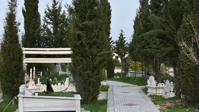 Ozanköy’deki mezarlık elden geçiriliyor