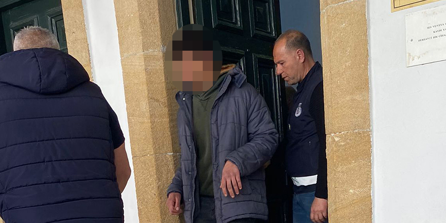 Evinde 11 kök hintkeneviri bulundu