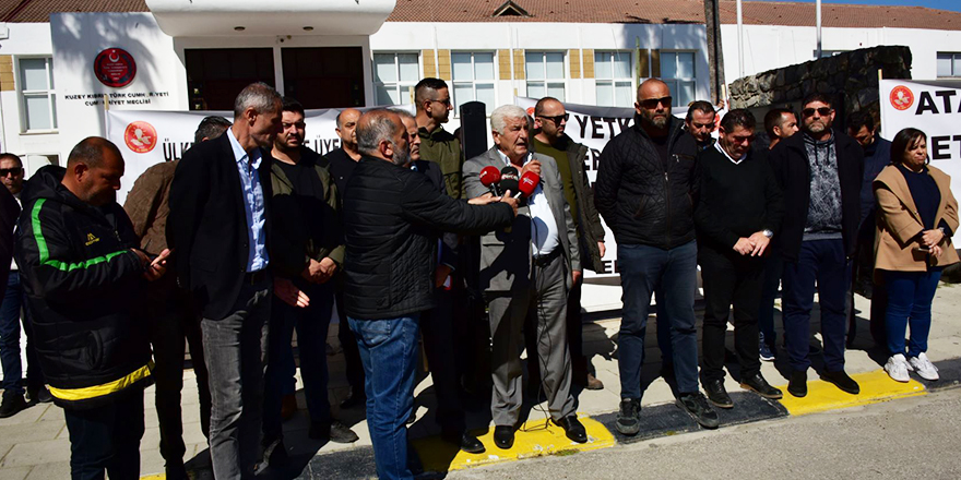 El-SEN, Meclis önünde eylem başlattı