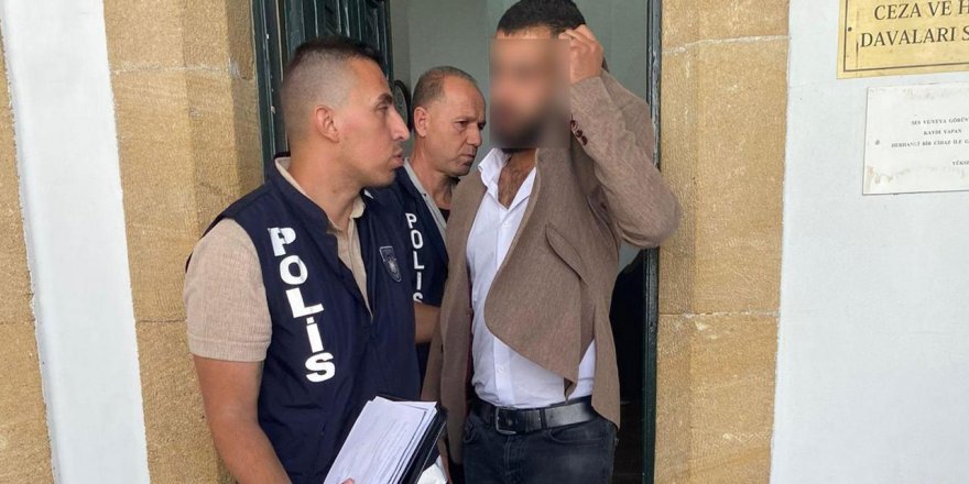 Apartman girişlerindeki bisikletleri çaldılar!