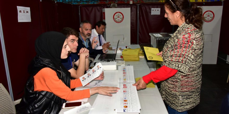 Yurt dışında oy kullananların sayısı 1 milyon 500 bin 26'ya ulaştı