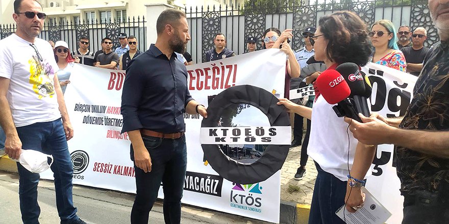 KTOEÖS ve KTÖS, Eğitim Bakanlığına siyah çelenk koyacak