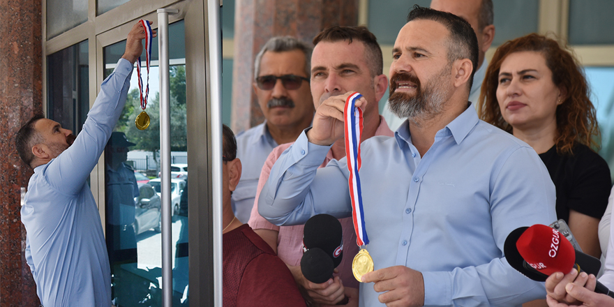 İçişleri Bakanlığına "Madalya"