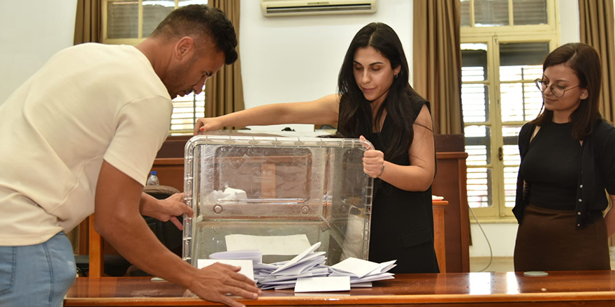 Oy verme işlemi saat 18.00'de sona erdi