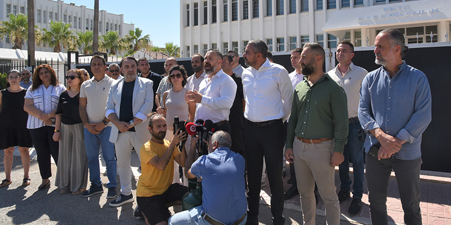 “Göç Yasası çalışanlarına ek artış verilmesi sözünü yerini getir”