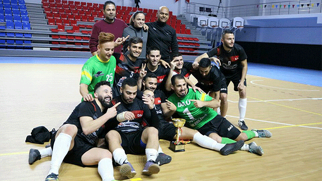 DAÜ Erkek Futsal Takımı şampiyonlukla döndü