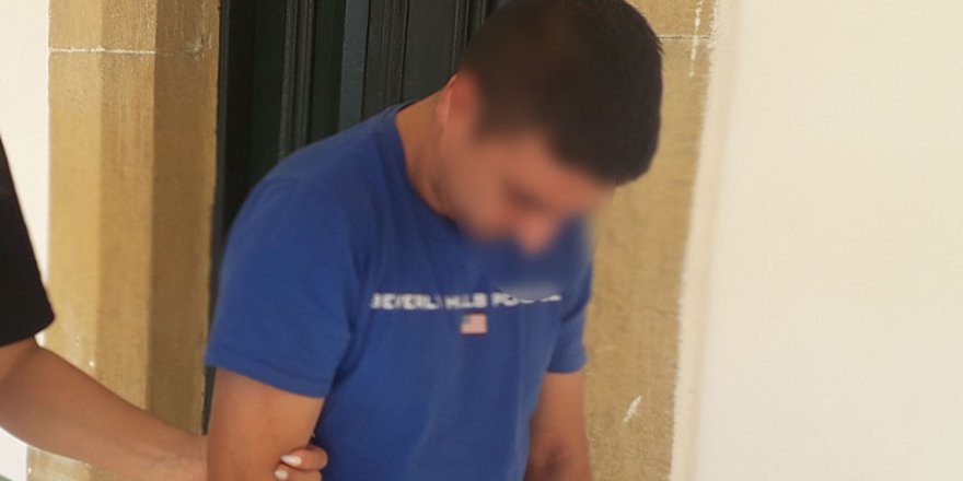 Yemek yapmadığı gerekçesiyle kız arkadaşını darp etti