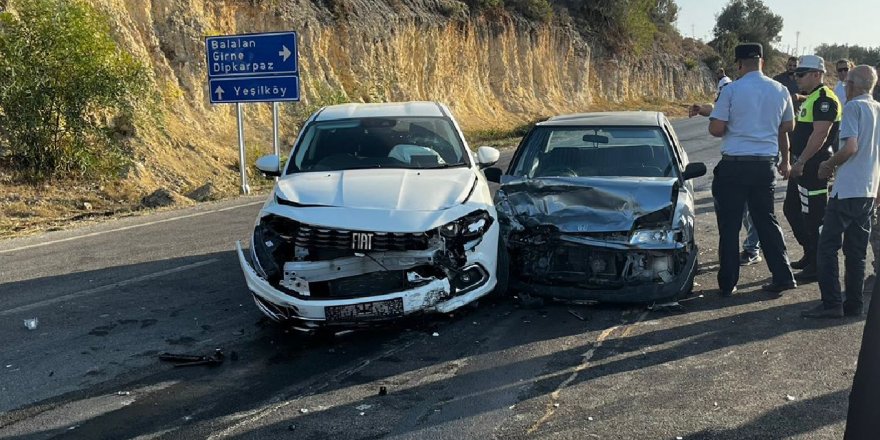 Yeşilköy-Yenierenköy ana yolunda korkutan kaza: 2 yaralı