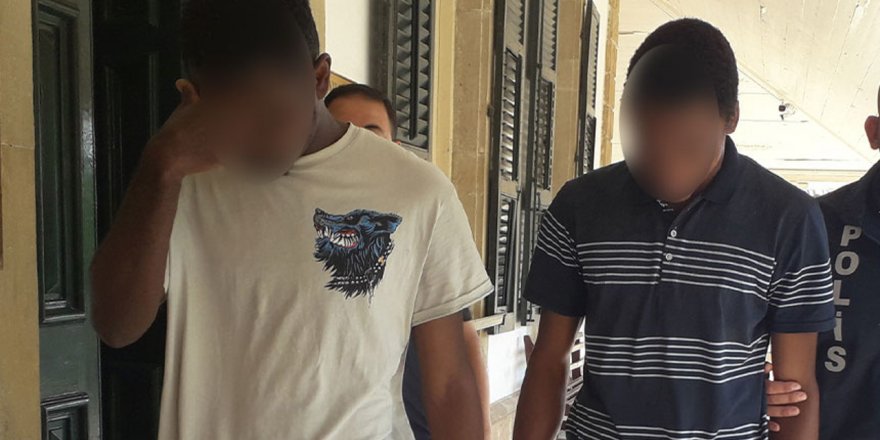 Biri 731 gün, diğeri 366 gündür yıllarca ülkede kaçak yaşadılar