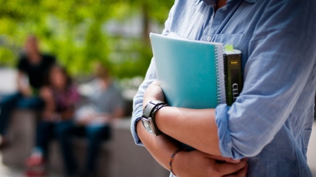 Burs hakkı elde eden 285 ile geliri kriter üstü olan 59 öğrenci daha belirlendi