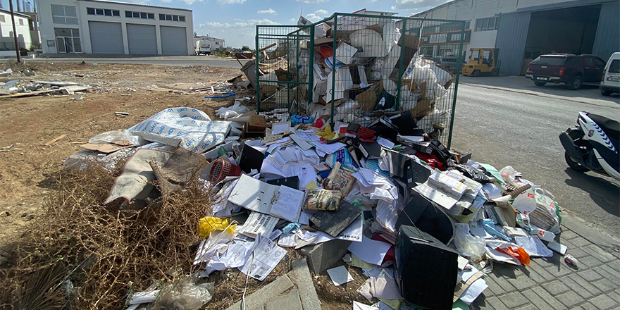 Çöpte bulunan belgelerin Eczanelere ait olmadıkları tespit edildi